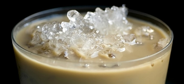 Ледено лате од карамела (Iced Caramel Latte)