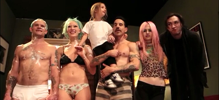 Влезете во светот на Red Hot Chili Peppers