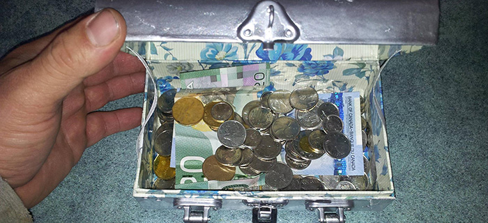 Потрага по скриено богатство како роденденски подарок