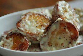 Шпанска компир-салата со крем-сос