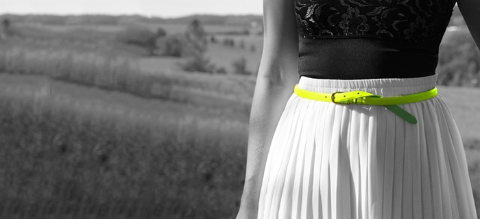 Жежок моден тренд ова лето: неонски бои
