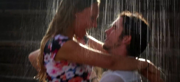 Би учествувале ли во римејк на фамозниот бакнеж од „The Notebook“?