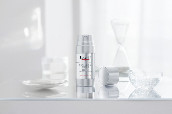 Како до подмладувачки ефекти на лицето за кратко време?! Eucerin® Hyaluron-Filler ноќен пилинг и серум