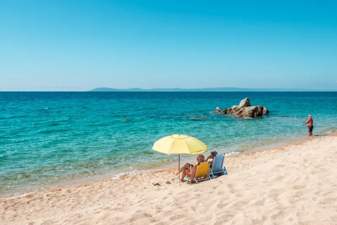 https://greece-moments.com/